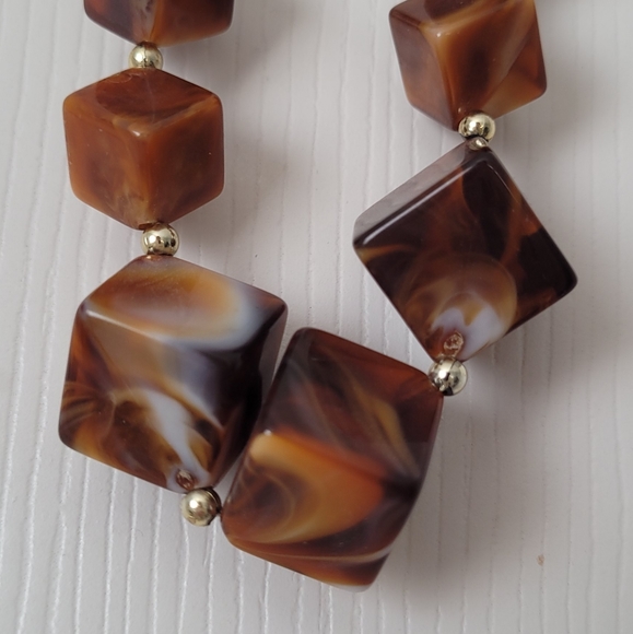 Chunky Resin Beaded Necklace with Silver details. - Picture 2 of 6